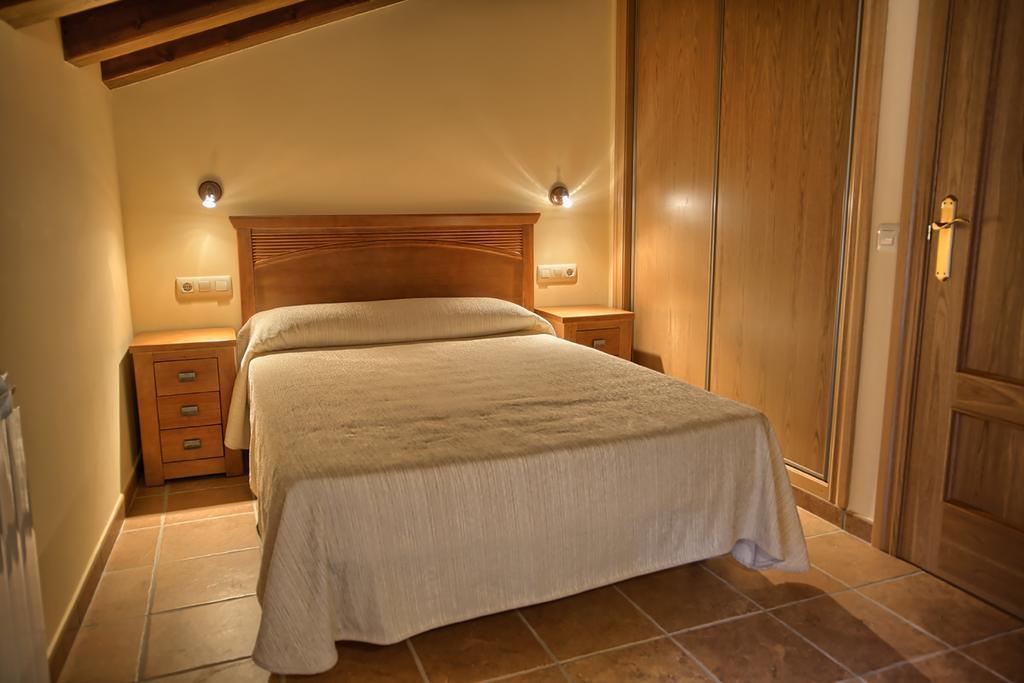 Apartamentos Casa Riu Sahun Zimmer foto