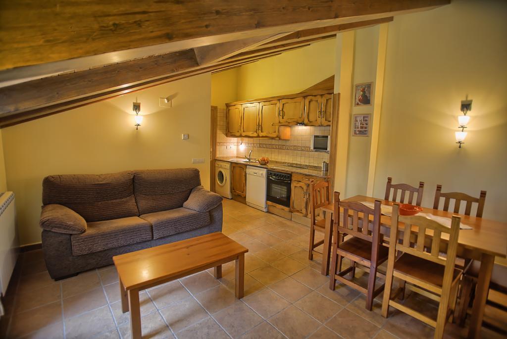 Apartamentos Casa Riu Sahun Zimmer foto