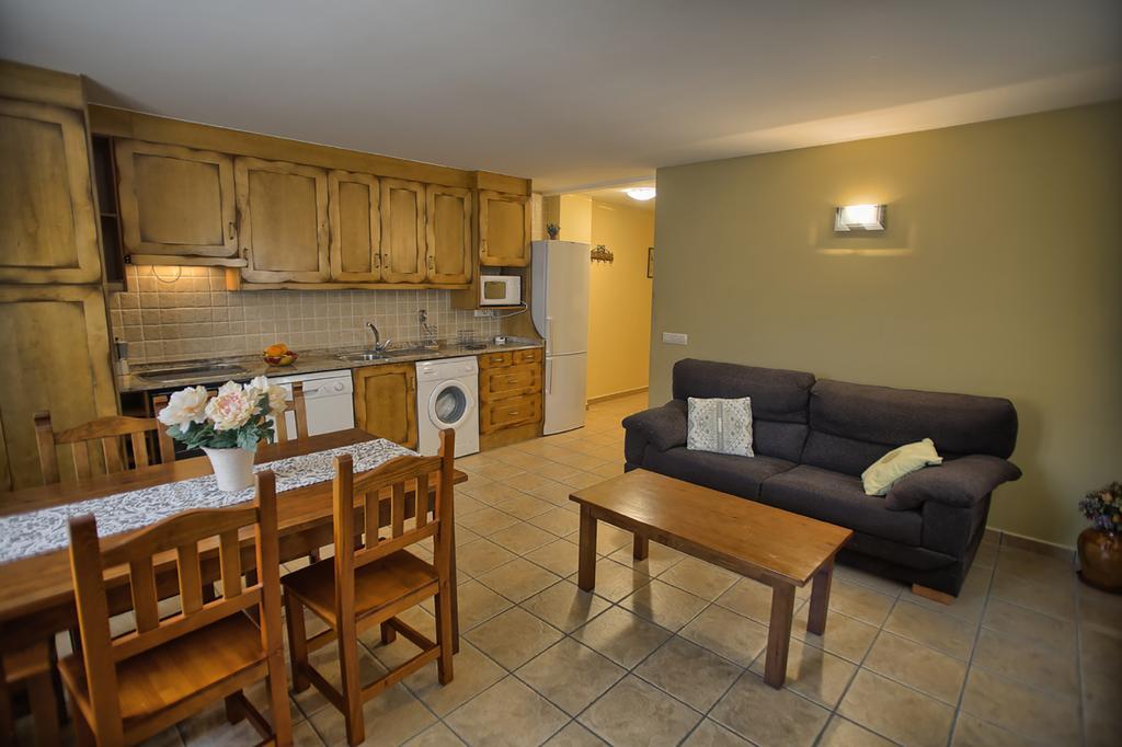 Apartamentos Casa Riu Sahun Zimmer foto